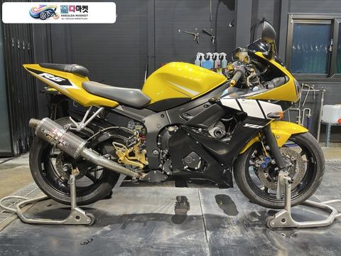 야마하 YZF R6 2003년식 깔끔한 구형 R6 판매합니다.