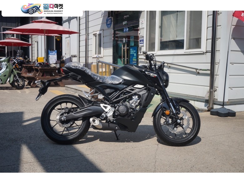 혼다 CB 125 R 2025년식 [신차] 혼다 CB125R 맷블랙 스포츠 네이키드 2025년