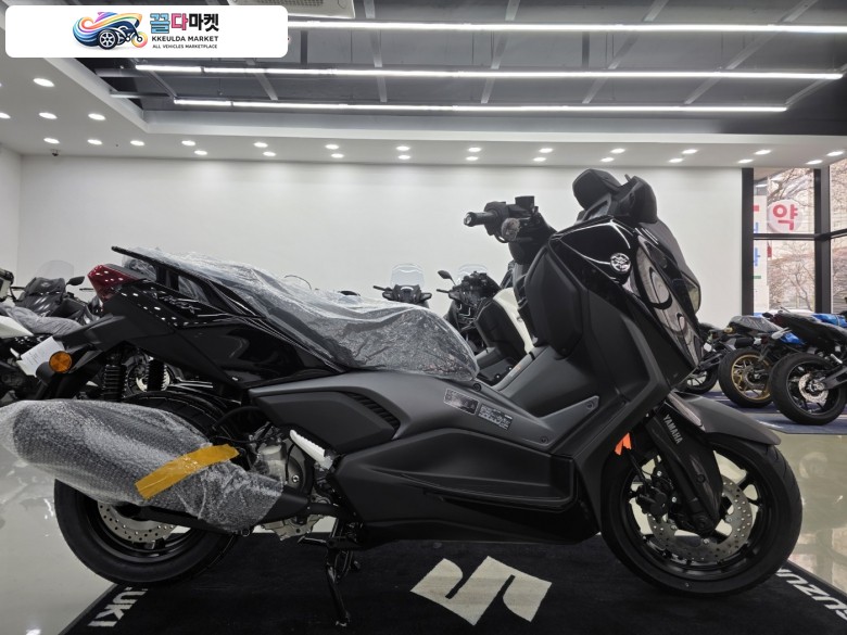 야마하 X 맥스 300 ABS 2025년식 -진주신평오토바이- -야마하 X-MAX 300 (ABS)- - 2025년식 신차- - 검정-