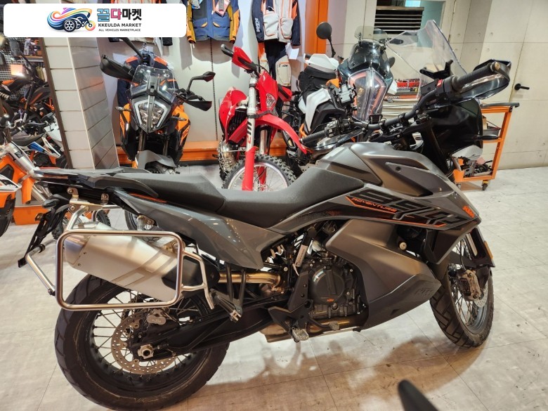 KTM 890 어드벤처 2022년식 22년식 890adv s 판매합니다.
