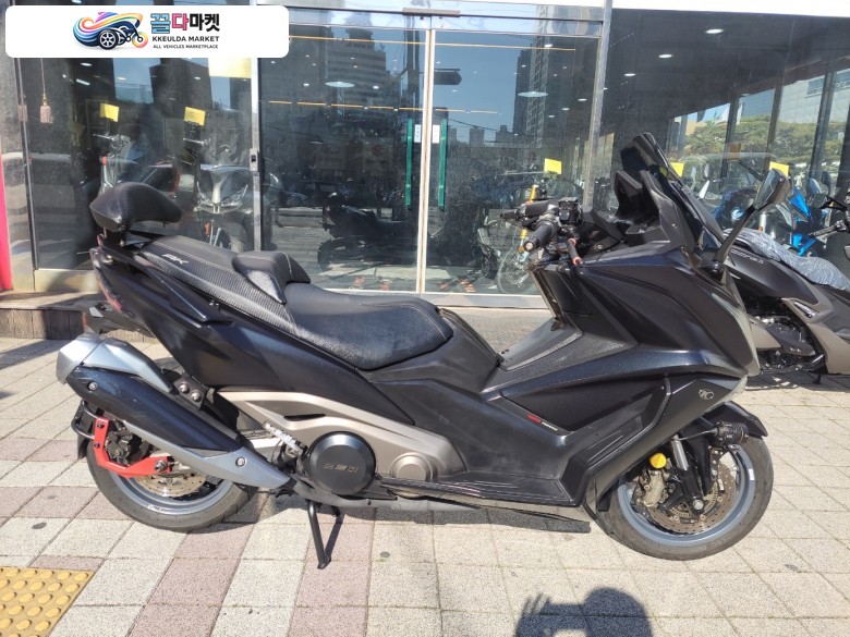 킴코 AK 550 i 2018년식 킴코 부산대리점 / 무이자 국민12회. 삼성.하나.현대12-36회