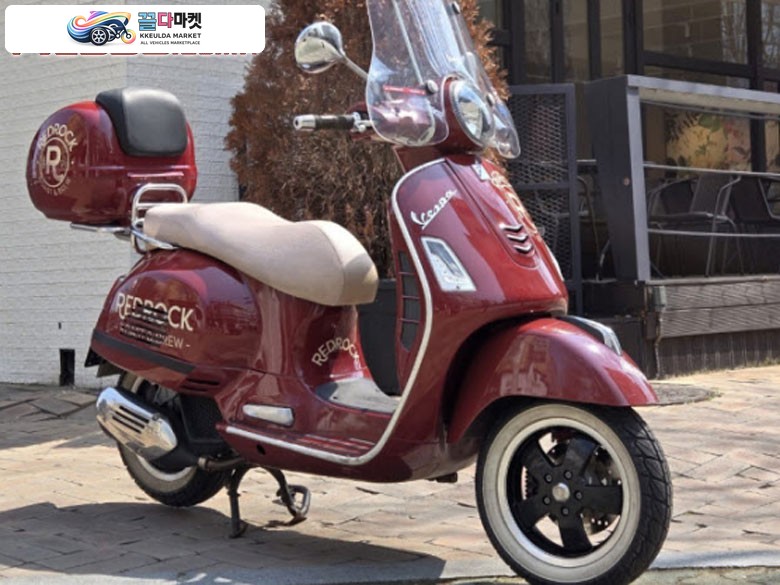 베스파 GTS 125 슈퍼 2020년식 신차급 키로수 20년식 베스파 GTS125 ABS 커스텀
