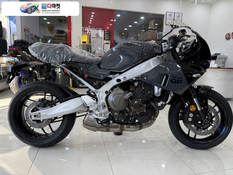 야마하 XSR 900 GP 2025년식 [야마하 서대문점] XSR900GP 25년식 블랙 신차 / XSR900GP 25년식 블랙 신차 프로모션