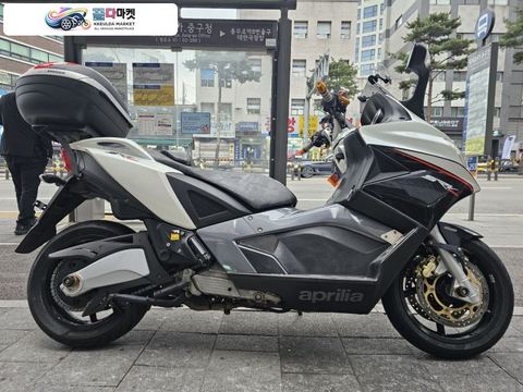 아프릴리아 SRV 850 2015년식 ▶ 아프릴리아 SRV850 / 할부,대차,캐피탈 가능 ◀