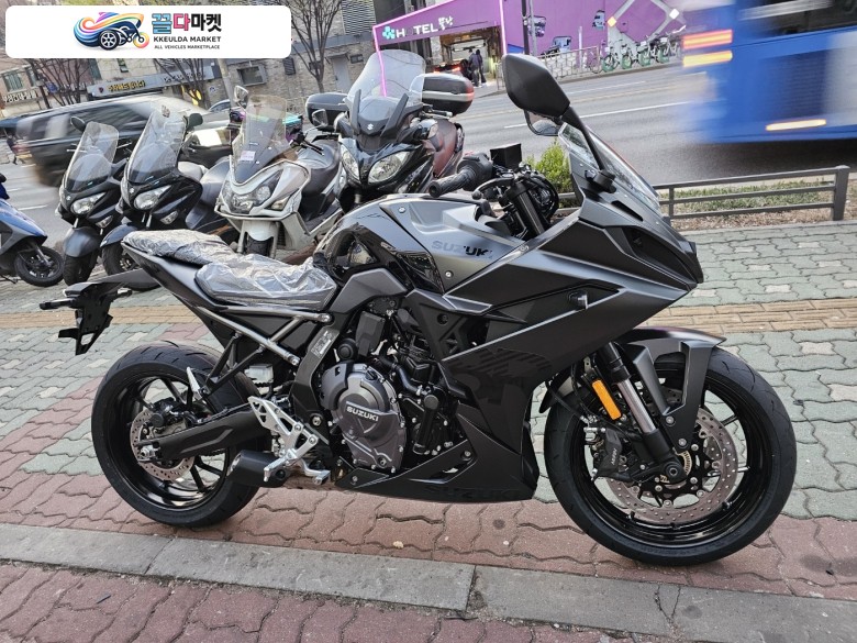 스즈끼 GSX 8 R 2025년식 스즈끼 GSX 8 R