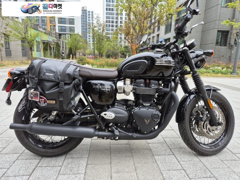 트라이엄프 본네빌 T120 2024년식 본네빌 T120 블랙