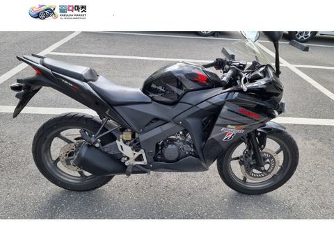 혼다 CBR 125 R 2015년식 CBR 125R 팝니다