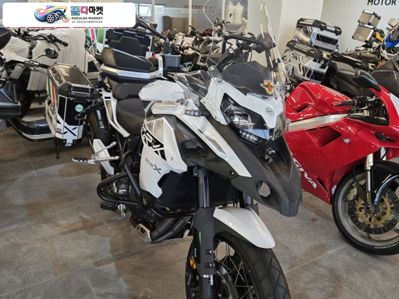 베넬리 레온치노 500 2022년식 2022 trk502x 649만원