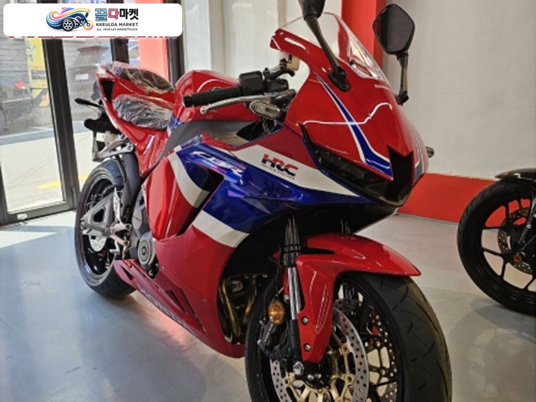 혼다 CBR 600 RR 2025년식 혼다 CBR600RR 25년신 신차판매합니다(당일출고가능, 전국탁송가능)