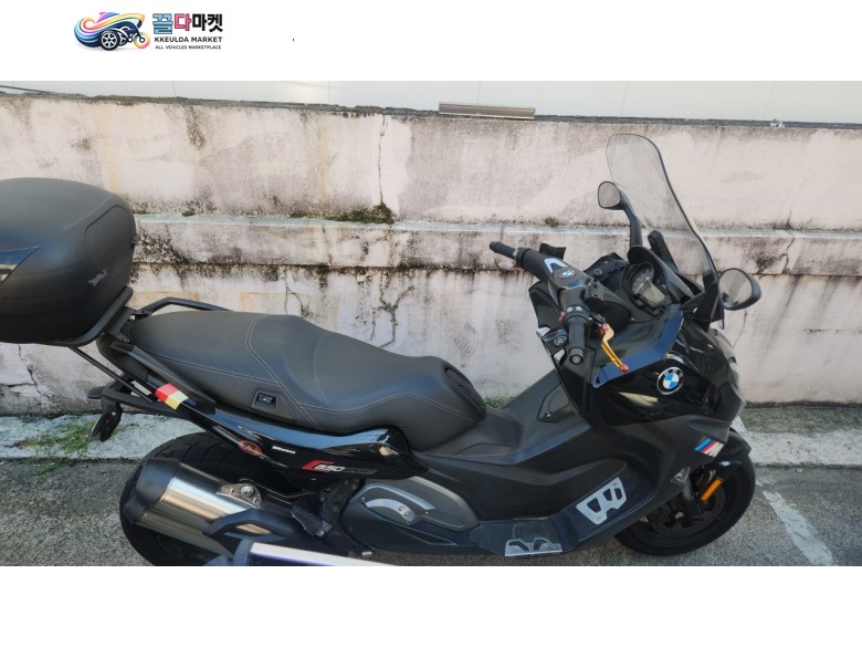 BMW C 650 스포츠 2016년식 bmw c650s~~2016년식 신형모델 무사고 관리 상태 좋습니다~~