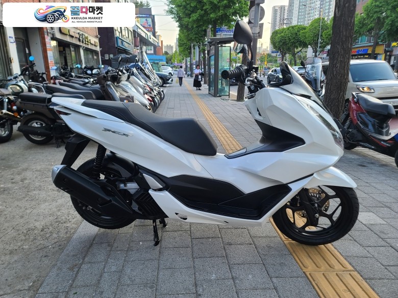 혼다 PCX 125 FI 2021년식 유성바이크   전차종 매입가능   대차 가능  깔끔  합니다