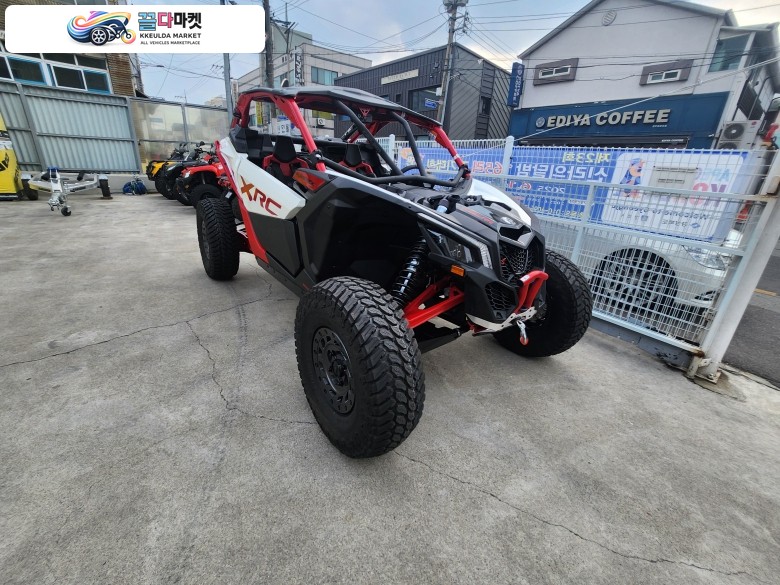 캔암 메버릭 X3 X RC 터보 R 2025년식 -매직틸트-2025년 캔암 매버릭 X3 X RS TURBO RR-스마트 샥- 새제품-국내 최초 매물-