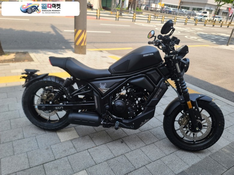 존테스 125 C 2025년식 유성바이크   울프c125  보시고 전화 주셔요
