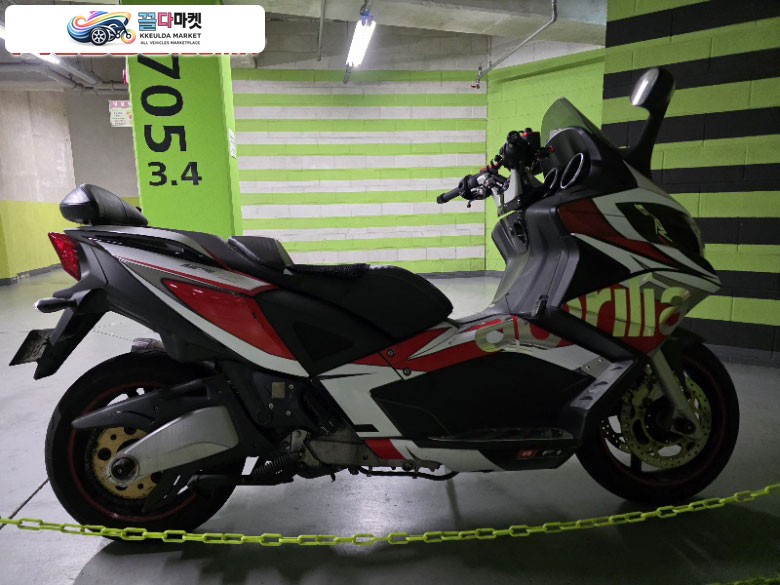 아프릴리아 SRV 850 2016년식 SRV850