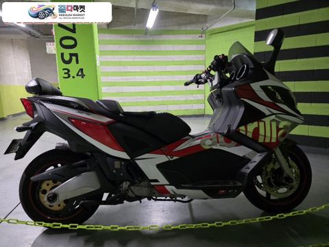 아프릴리아 SRV 850 2016년식 SRV850