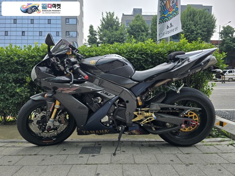 야마하 YZF R1 SP 2006년식 소장용 R1SP 판매합니다.