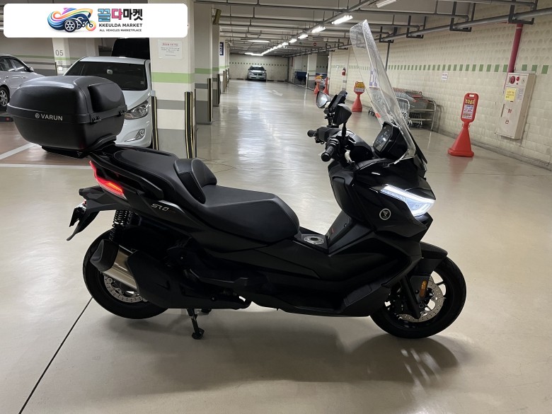 보그 SR 4 MAX 2024년식 최강 승차감의 쿼터급 스쿠터 SR4MAX 판매합니다.
