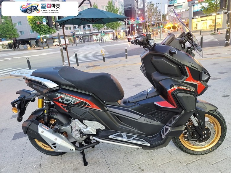 키웨이 비에스테 XDV 250 2025년식 2025년 XDV250 블랙 신차!! 최고핫한스쿠터! 조기소진예상! 카드12~24개월무이자할부가능!캐피탈환영!