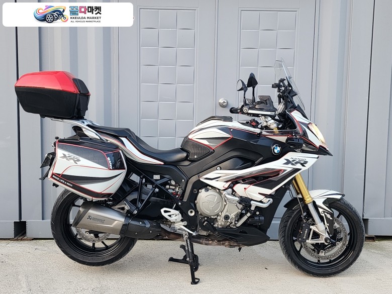 BMW S 1000 XR 2016년식 BMW S1000XR 아크라포빅 풀배기 삼박스 판매합니다.