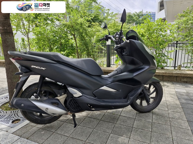 혼다 PCX 125 FI 2020년식 ▶▷드라이브애드/DC-015/ 혼다 / PCX /20년식/ 2.4만km(메다 교체) /중고 오토바이 판매◁◀