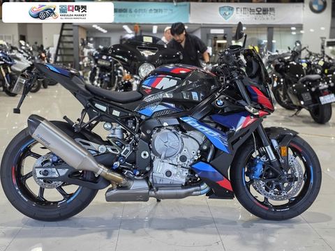 BMW M 1000 R 2023년식 다파는 오빠들 BMW M1000R 컴페티션 최상위 모델 입니다~ 매입 위탁 할부 카드 리스 대차까지 모두 가능하십니다^^