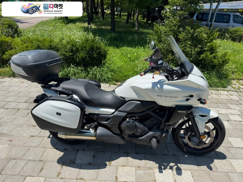 혼다 CTX 700 2015년식 혼다 CTX700 15년형 ABS모델 삼박스튜닝 판매합니다