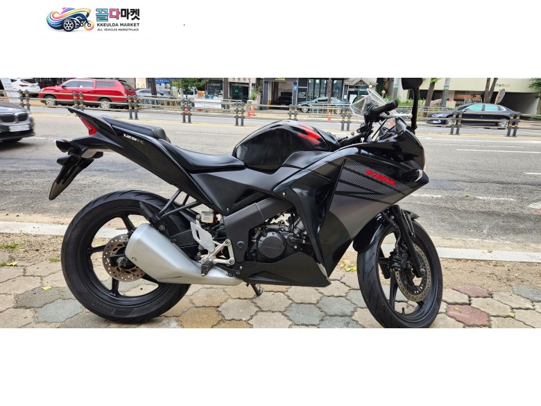 혼다 CBR 125 R 2011년식 cbr125 정비완료품 년식대비 상태최상 무조건구매!!!!!