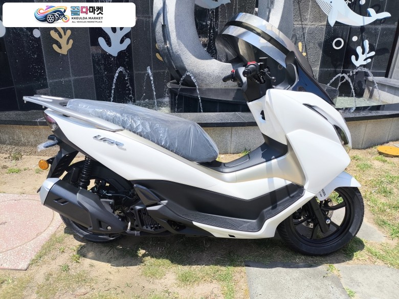 하우즈 UFR 125 2026년식 하우주 UFR125 2채널ABS TCS TPMS PCX 스마트키