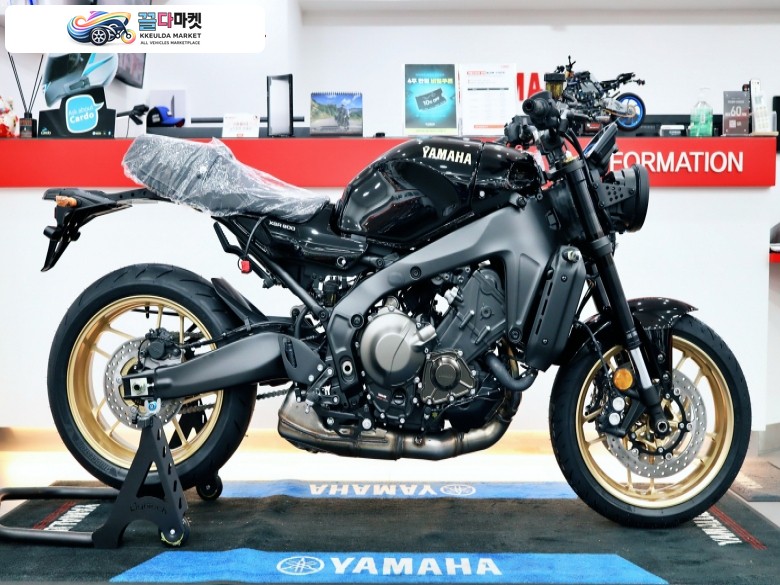 야마하 XSR 900 2025년식 야마하 서울 마포점 B.O.S / XSR900(ABS) / 롯데카드 장기할부 / 파격적인 신차 프로모션