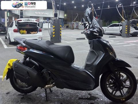 피아지오 비버리 400 S 2022년식 2022년식 피아지오 비버리400s 신차급 판매합니다