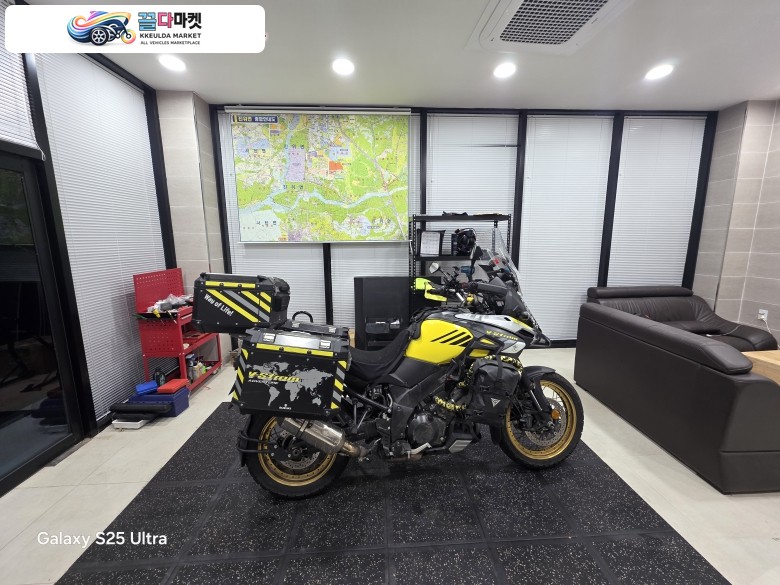 스즈끼 브이 스트롬 1000 XT 2019년식 스즈키 브이스트롬 아빠부리 2019년식 1000XT ABS,TCS 3만5천키로 쿨거래시 시원하게 빼드릴께요