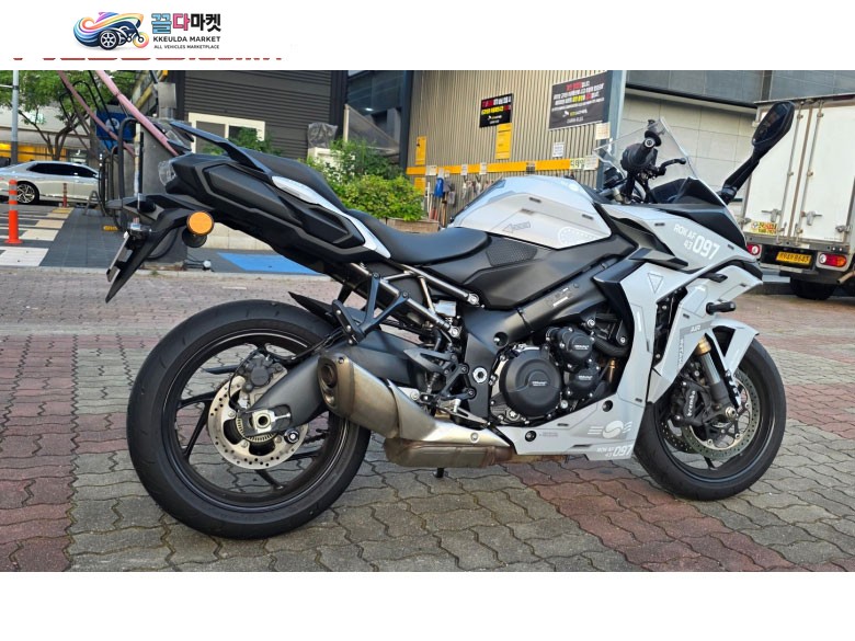 스즈끼 GSX S 1000 GT 2023년식 [부산 해운대구] 짧은 키로수 스즈키 S1000GT 23년식 판매합니다.
