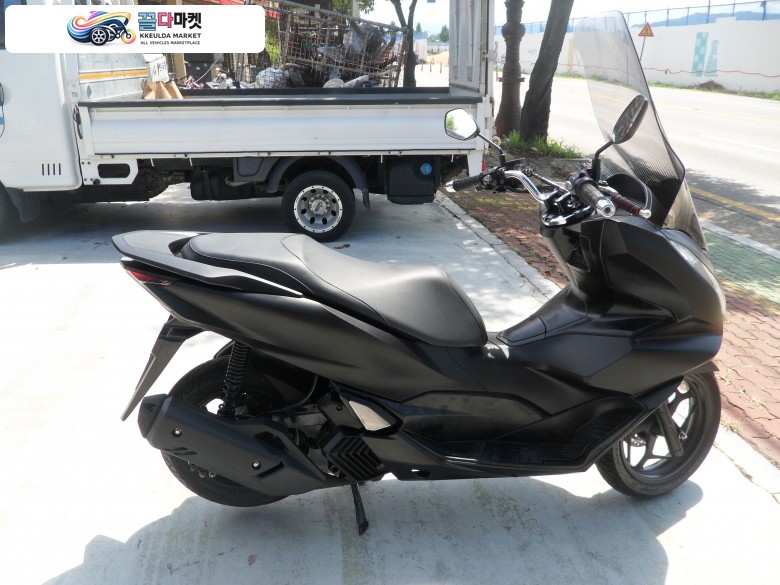 혼다 PCX 125 ABS 2022년식 혼다 PCX 125 ABS 판매합니다.