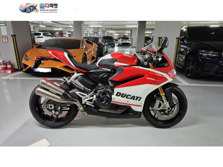두카티 959 파니갈레 CORSE 2019년식 두카티 959 파니갈레 코르세 팝니다.
