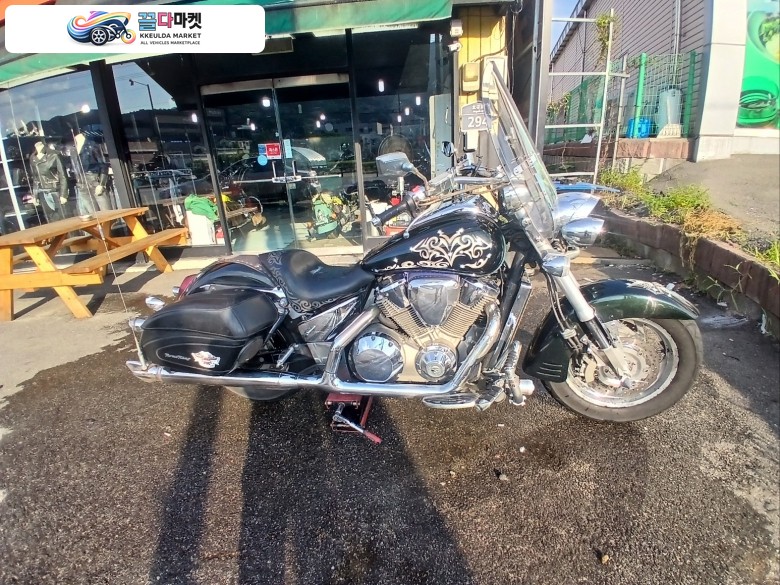 혼다 VTX 1800 2003년식 포천 라이더존 입니다.
