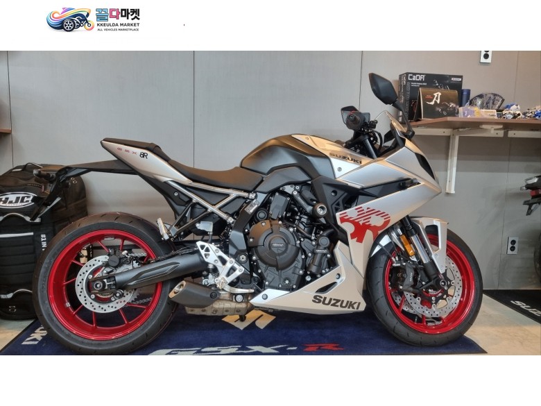 스즈끼 GSX 8 R 2025년식 GSX-8R 역대급 프로모션 지금이 기회