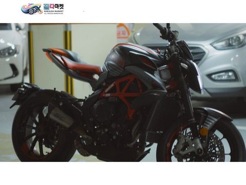 MV-아구스타 브루탈레 800 RR 2018년식 MV아구스타 브루탈레 800RR 피렐리 에디션 팝니다(SC풀배기 구변완)
