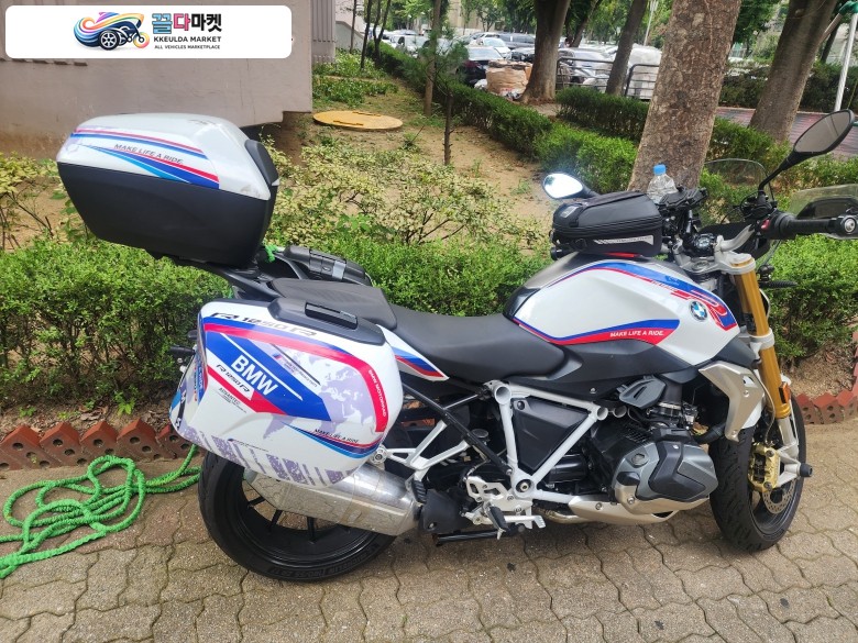BMW R 1250 R 2019년식 R1250r  19 년식 16000k 팜니다