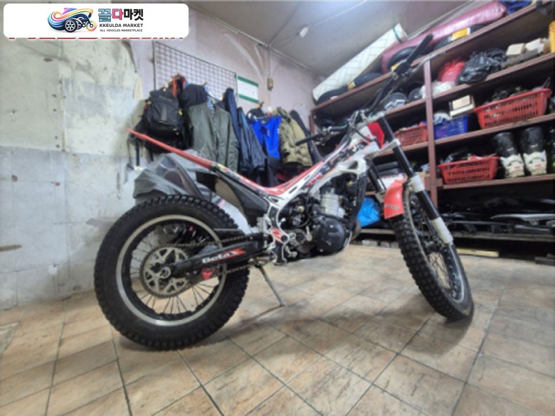 베타 300 RR 2-STROKE 2015년식 이테리 트라이얼 베타 300 2T