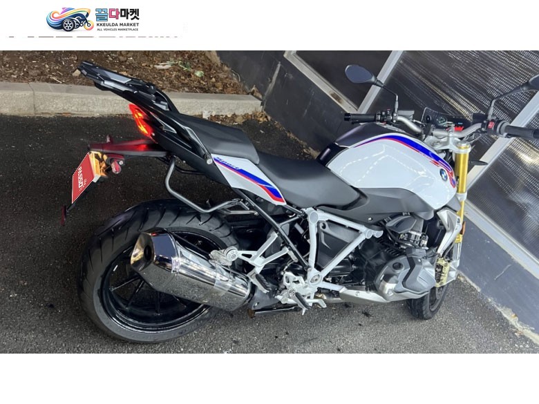 BMW R 1250 R 2022년식 1대차주 무사고 r1250r 코너 재미있는 박서 네이키드 판매합니다.