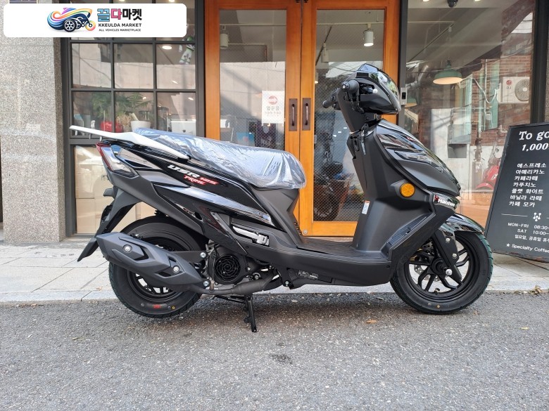 하우즈 USR 125 2026년식 하우즈 스즈끼 종로 대리점 ^ 카드 최장 22개월 무이자 할부 가능 ^ 중고매입 ,대차가능