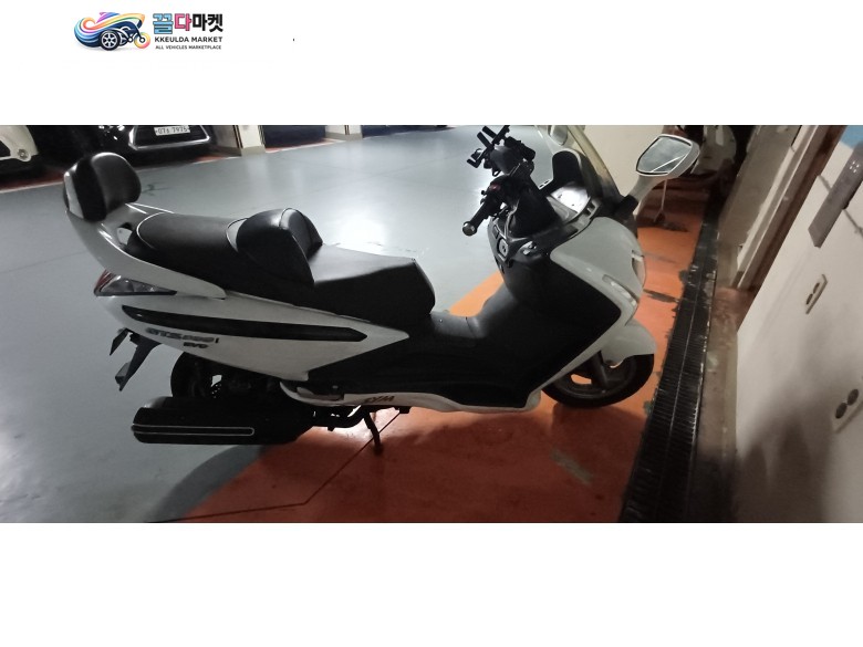 SYM 보이져 300  i EVO 2011년식 sym 보이저300i 팝니다
