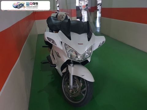 혼다 ST 1300 2004년식 1년동안 리뉴얼만 하다 판매합니다