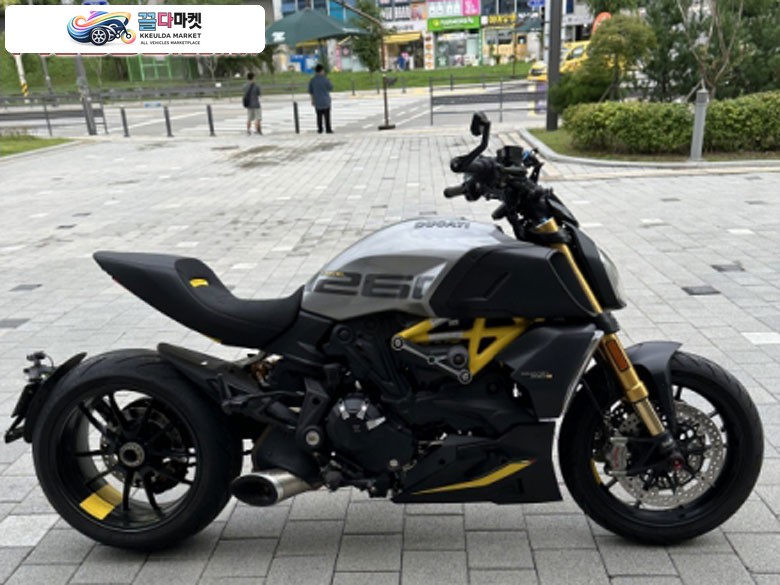 두카티 디아벨 1260 S 2022년식 디아벨1260s 블랙엔스틸 22년식 6xxxkm 상태최상
