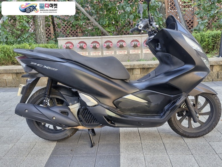혼다 PCX 125 FI 2019년식 ▶▷드라이브애드/DC-032/ 혼다 / PCX /19년식/ 0.3만km(메다 교체) /중고 오토바이 판매◁◀