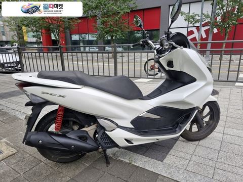 혼다 PCX 125 FI 2018년식 ▶▷드라이브애드/DC-033/ 혼다 / PCX /18년식/ 3.2만km(메다 교체) /중고 오토바이 판매◁◀