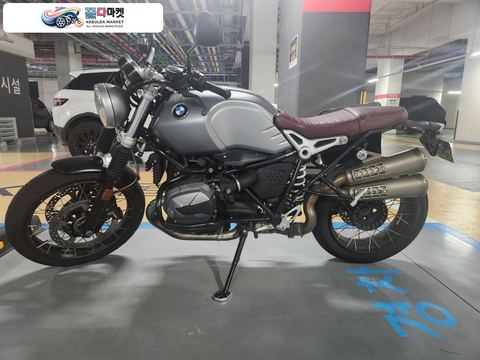 BMW R 나인 T 스크램블러 2022년식 알나인티 스크램블러 22년식입니다. 거의 신품과 같습니다.