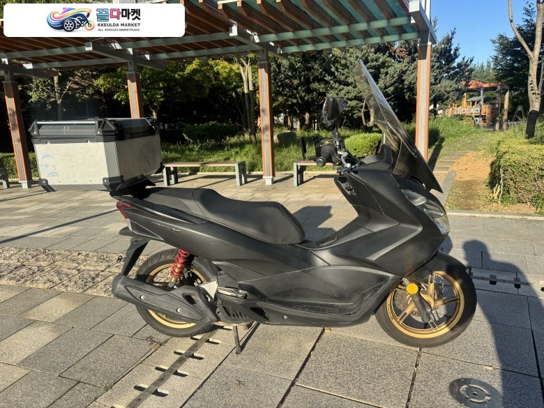 혼다 PCX 150 2016년식 혼다 pcx150 16년형 멧블랙 짧은키로수 판매합니다