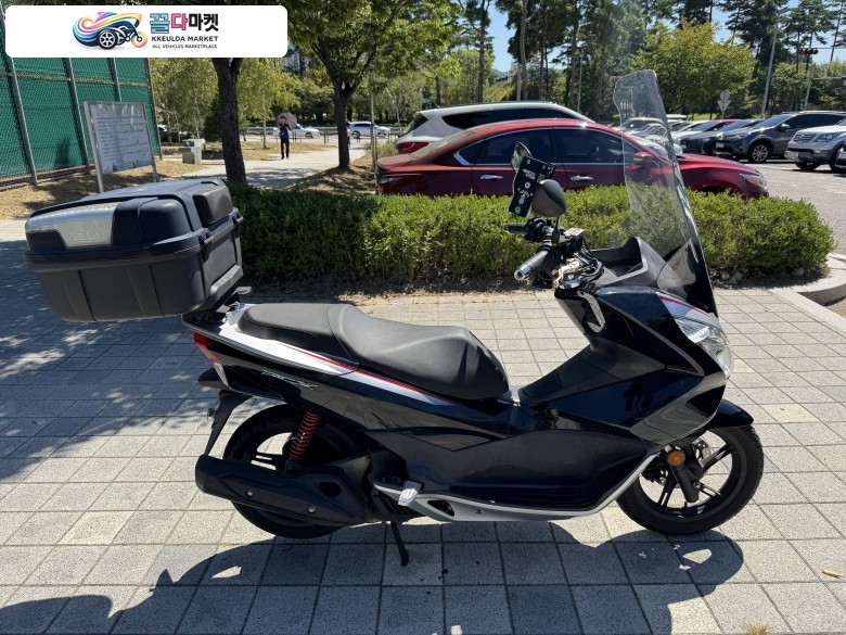 혼다 PCX 125 FI 2018년식 혼다 PCX125 18년 스페셜컬러 짧은키로수 팝니다