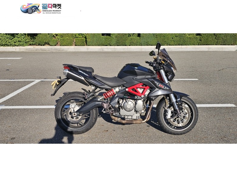 베넬리 TNT 600 I 2018년식 베넬리 600i abs 판매합니다.